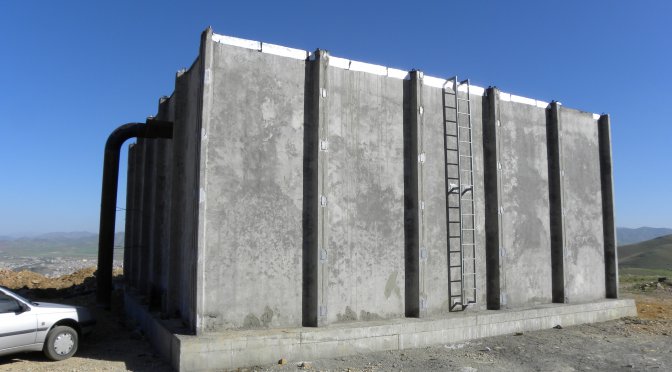Prefabricated concrete water and oil tank